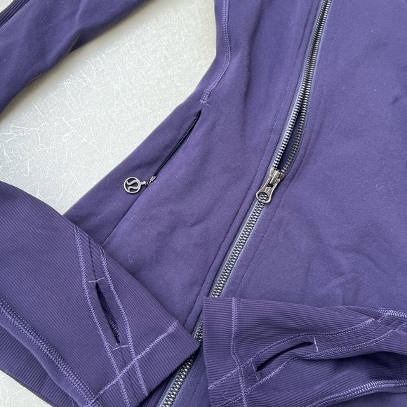 Lululemon Bhakti Yoga Jacket
Black Grape Women’s Size 6 - Picture 5 of 10